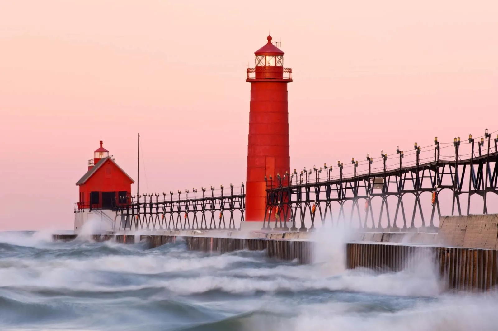 Lighthouse-Grand-Haven-Michigan